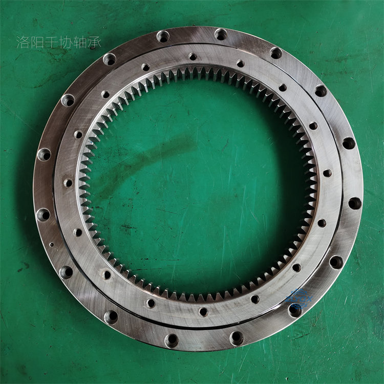 [ZLYQX]淺談四種驅(qū)動回轉(zhuǎn)支承的方法