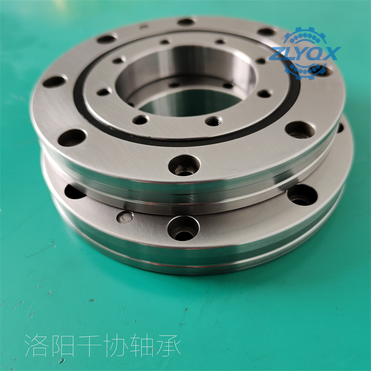 RU445交叉滾子軸承的旋轉模式