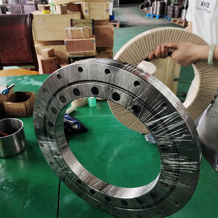 洛陽(yáng)精密交叉滾子軸承生產(chǎn)廠家教您軸承該如何選型